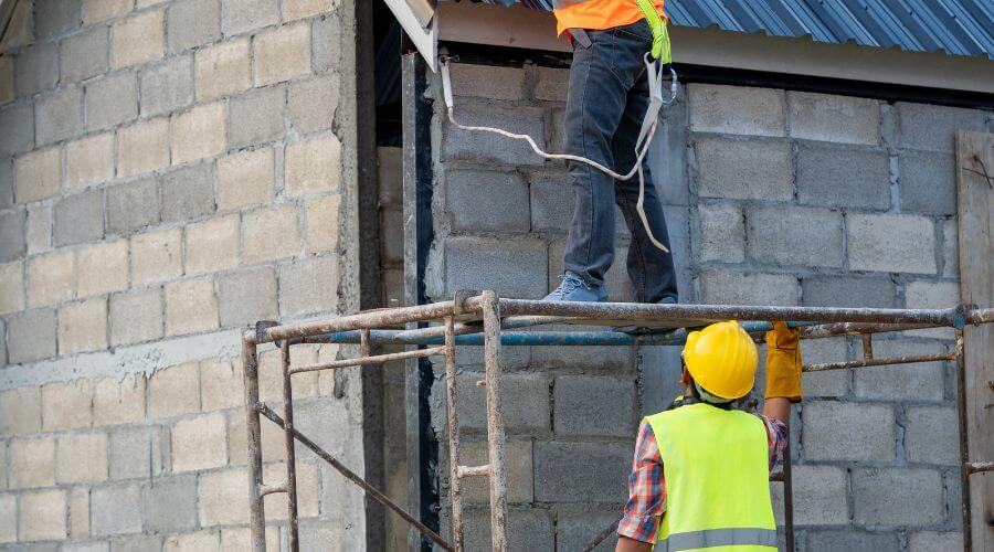 Expert Emergency Roof Repairs services in Hume, IL
